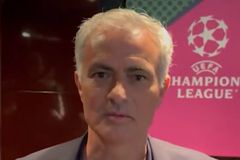 Η Φενέρμπαχτσε ανακοίνωσε τον Ζοσέ Μουρίνιο με τον Πορτογάλο να μιλάει... τουρκικά