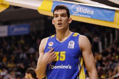 Επίσημα στο Λούισβιλ ο Βαγγέλης Ζούγρης