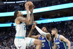 Δεν τέλειωσε ακόμα: Τα κορυφαία ονόματα που κυκλοφορούν ελεύθερα στο NBA! (vids)