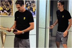 Η μεγάλη επιστροφή: Ο Νίκος Χατζής και πάλι στην ΑΕΚ (vid)