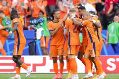 Πού θα δείτε την πρεμιέρα Τσιτσιπά και τις «μάχες» του Euro