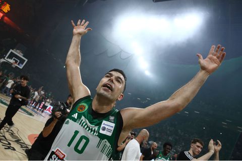 Ο... ετεροχρονισμένος MVP: Ο Κώστας Σλούκας αναδείχθηκε πολυτιμότερος παίκτης της Stoiximan Basket League