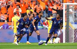 Δια... ποδός Χάκπο και Μάλεν η Ολλανδία πήρε την πρόκριση στα προημιτελικά του Euro