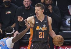 Ανανέωσε με τους Μάτζικ ο Βάγκνερ