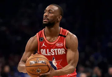 Ο Κέμπα Ουόκερ αποσύρθηκε από τα παρκέ σε ηλικία 34 ετών!