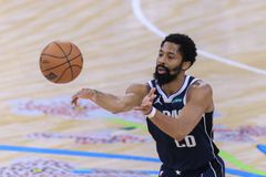 Στους Χόρνετς ο Ντινγουίντι