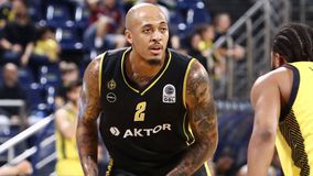 Ο Κάμερον Ρέινολντς συνεχίζει την καριέρα του στο Μαρούσι