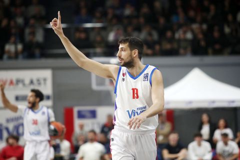 Το συγκινητικό μήνυμα του Σαλούστρου: Σταματάει την καριέρα του!
