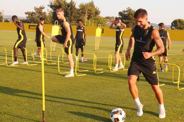 Άρης: «Πετάνε» για Ολλανδία Μόντσου και Μάικιτς