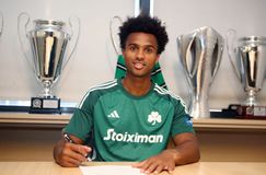 Έρικ Πάλμερ-Μπράουν: Η πρόταση της Γιουβέντους, η Μάντσεστερ Σίτι και οι συμπαίκτες Πορόσο, Φερνάντες που θα γίνουν «εχθροί»