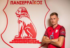 Παίκτης του Πανσερραϊκού και με τη «βούλα» ο Χάγιεκ