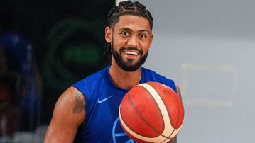 Ο ορεξάτος Ντόρσεϊ και η αναμονή για τον Αντετοκούνμπο