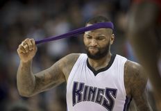 ΝτεΜάρκους Κάζινς: «Οι Σάκραμεντο Κινγκς πρέπει να αποσύρουν τη φανέλα μου και αυτός είναι ο λόγος» (vid)