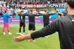 Οι φίλαθλοι της Σπάρτα και του ΟΦΗ αποθέωσαν τους παίκτες του Ράσταβατς (vid)