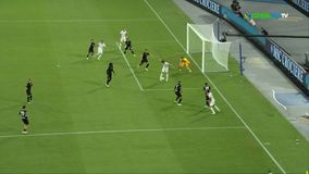 Μαγεία από τον Λουίς Αλμπέρτο, άνοιξε το σκορ με τακουνάκι για τη Λάτσιο, απάντησε ο Ζιελίνσκι για τη Νάπολι (vid)