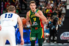 Σοκ στη Λιθουανία: Ρήξη χιαστού ο Γιοκουμπάιτις, χάνει το Eurobasket