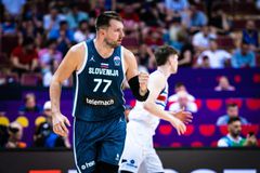 Μπροστάρης Λούκα Ντόντσιτς και δεύτερη νίκη στο Eurobasket για τη Σλοβενία