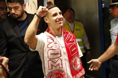 Προανήγγειλε Ποντένσε ο Ολυμπιακός ντύνοντάς τον... λιοντάρι