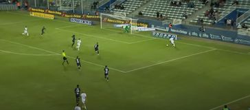 Χαμός στη Γαλλία: Ομάδα πήρε αεροπλάνο για πτήση 15 λεπτών