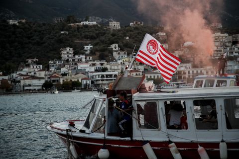 «Χαμός» και στον Πόρο για τα ευρωπαϊκά τρόπαια του Ολυμπιακού