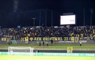 Στην ΑΕΚ «νιώθουν» στο Τσέλιε σαν το σπίτι τους - Οι φίλοι της έκαναν κατάληψη στο Stadion Z'dežele (vid)