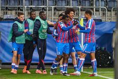 Πέρασε νικηφόρα από την Πολωνία η Κρίσταλ Πάλας - Εντός έδρας ήττα από τη Μάιντς για την Ομόνοια