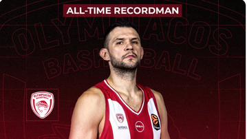 Ρέκορντμαν συμμετοχών για τον Ολυμπιακό ο Παπανικολάου