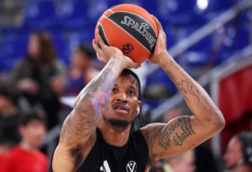 Κλάιμπερν ενόψει Παναθηναϊκού: «Παίζουν σκληρά όταν παίρνει φωτιά η εξέδρα και δεν πρέπει να μας επηρεάσει»