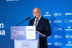 Ο πρόεδρος της La Liga έκανε επίθεση στη Μάντσεστερ Σίτι και την Παρί Σεν Ζερμέν για τα λεφτά που ξοδεύουν