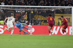 Απίστευτο: Η Ρόμα έχασε τρεις φορές το ίδιο πέναλτι (vid)