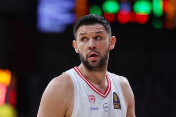 Με δύο εκπλήξεις η 12αδα του Ολυμπιακού κόντρα στον Ηρακλή