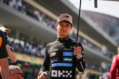 Ο Νόρις μεταμφιέστηκε σε Κουαρταραρό για το Halloween (pics)