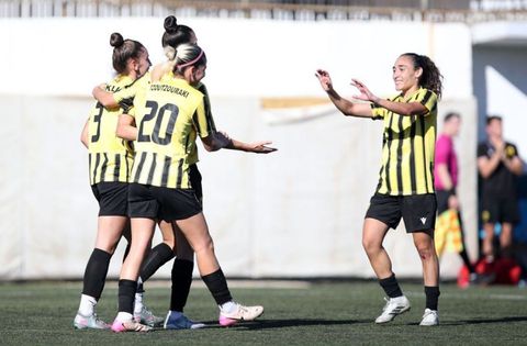 Συνεχίζει το αήττητο στο πρωτάθλημα γυναικών η ΑΕΚ