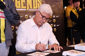 Χαμός στη Νέα Φιλαδέλφεια για τον Στέλιο Μανωλά (pics)