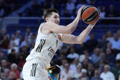 Ασταμάτητη η Ρεάλ υπέταξε τη Σαραγόσα με κυρίαρχο Ταβάρες