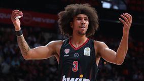 Ο Γουόρντ αστόχησε σε lay up για γκολ-φάουλ, «τρελάθηκε» και έσκισε τη φανέλα του! (vid)