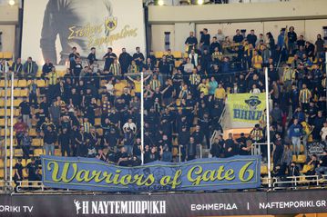 O κόσμος του Παναιτωλικού αποθέωσε την ομάδα