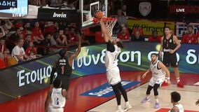 Ο Ουέαρ σκοράρει και «φιλοδωρεί» τον Νιλικίνα με ένα μεγαλοπρεπές μπλοκ!