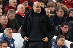 Ο Γκουαρδιόλα έχει έναν νέο «εχθρό»: Από τον Κλοπ στον Σλοτ και στην πιθανή απόλυση