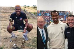 Ο ποδοσφαιριστής που έμεινε άστεγος επειδή είναι ομοφυλόφιλος εξασφάλισε μια ονειρεμένη μεταγραφή στην Αγγλία