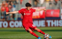 Η Λίβερπουλ ανακάλεσε τον Όουεν Μπεκ για να καλύψει το κενό των Τσιμίκα και Ρόμπερτσον