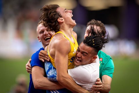 Ο Μόντο Ντουπλάντις αποθέωσε τον Εμμανουήλ Καραλή (vid)