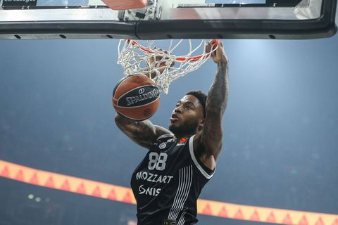 Το αινιγματικό story του Ταϊρίκ Τζόουνς για το μέλλον του (pic)