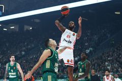 Ο Χολ φώναξε παρών την κατάλληλη στιγμή