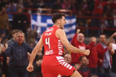 Ο Λούντζης πήρε την ταυτότητα των Μίτσιτς - Λάρκιν στον θρίαμβο του Ολυμπιακού επί της Εφές