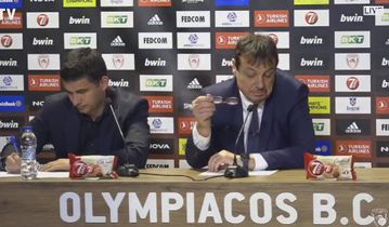 Ο Αταμάν δεν μπορούσε να προφέρει τον Λούντζη αλλά «του δίνω πολλά συγχαρητήρια» (vid)