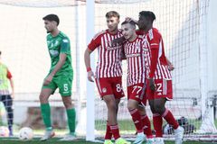 Εύκολο απόγευμα για τον Ολυμπιακό Β' - «Τριάρα» για τον ΠΑΟΚ Β' στην Καρδίτσα