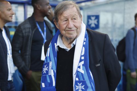 Χαμός στη Γαλλία με δηλώσεις προπονητή: «Η γυναίκα είναι φτιαγμένη για να γεννά, όχι για το ποδόσφαιρο»