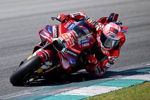 Ο Μαρκ Μάρκεθ ταχύτερος την πρώτη ημέρα των δοκιμών στη Σεπάνγκ, πτώση για τον Κουαρταραρό