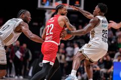 Εκτός εαυτού στο Ντουμπάι ο Ολυμπιακός